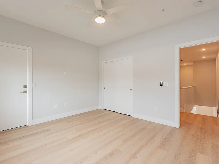 3301 N 18th St — Photo 36