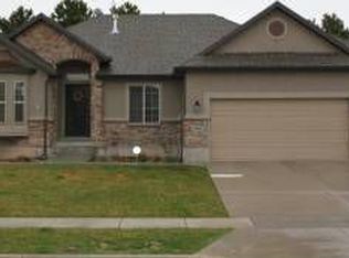 1462 N Silverwood Dr, Farmington, UT 84025