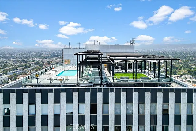 3810 Wilshire Blvd #1708 — Photo 18