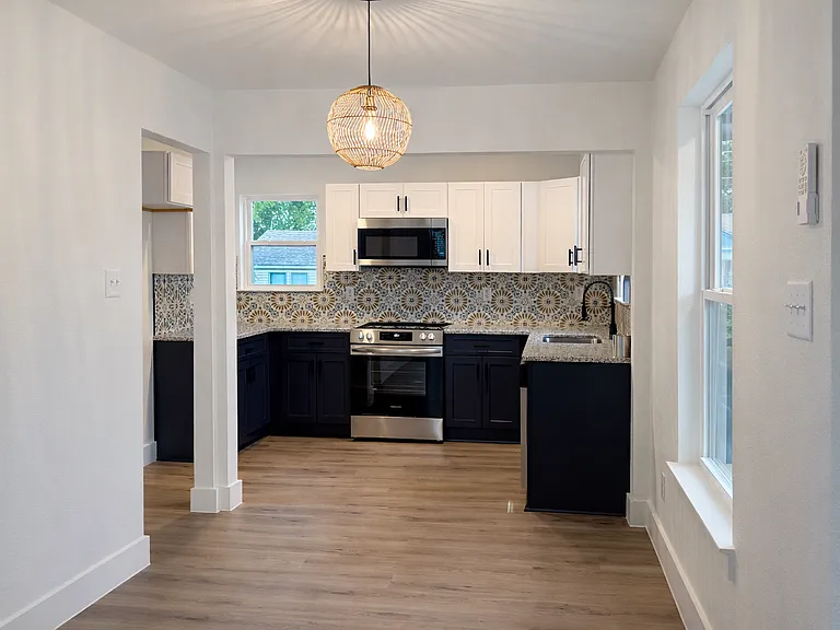 502 Duncan Ave — Photo 4