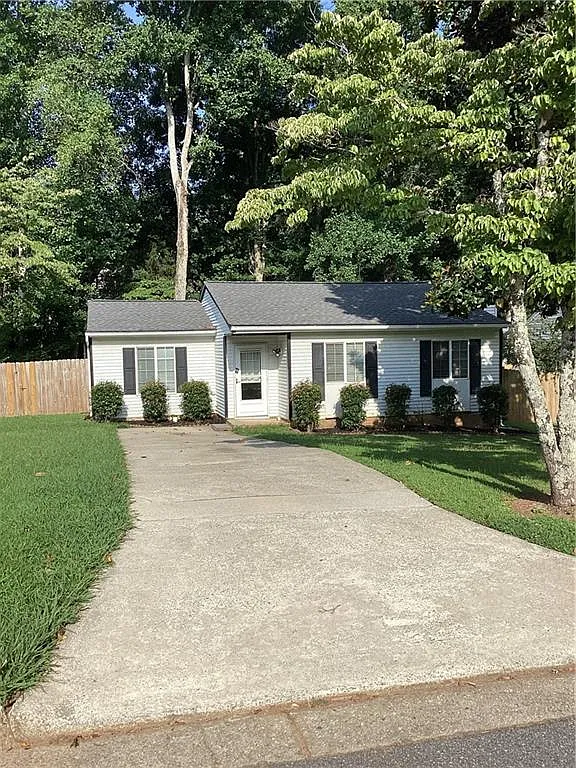 2 bed, 970 sqft, $1,700 — Photo 1