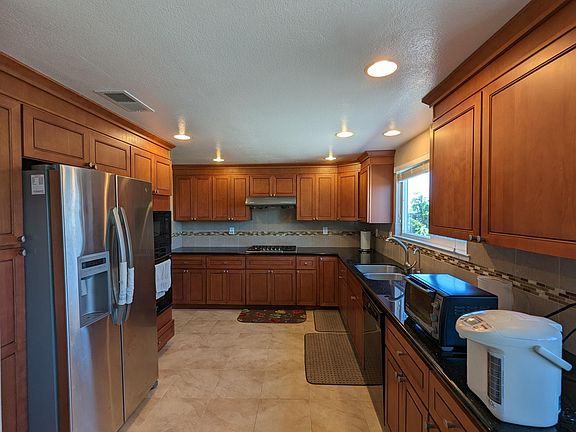 4th image of 5067 Monaco Dr