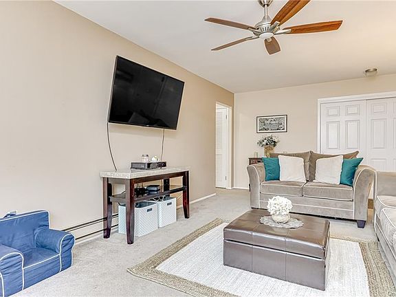 4th image of 357 Sierra Vista Ln