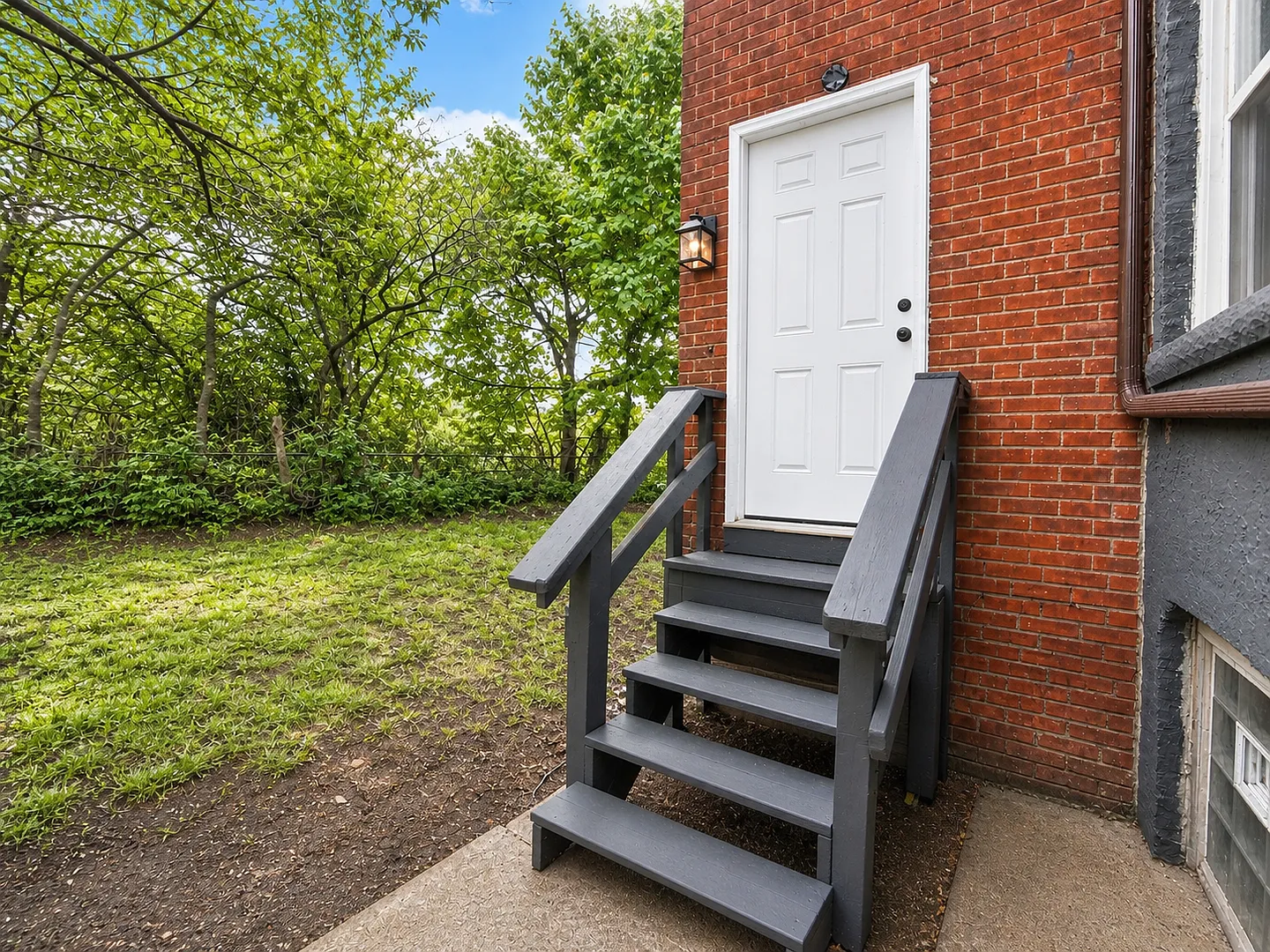 1825 Lakeview Ave — Photo 1