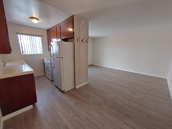 4th image of 4430 North Ave APT 6