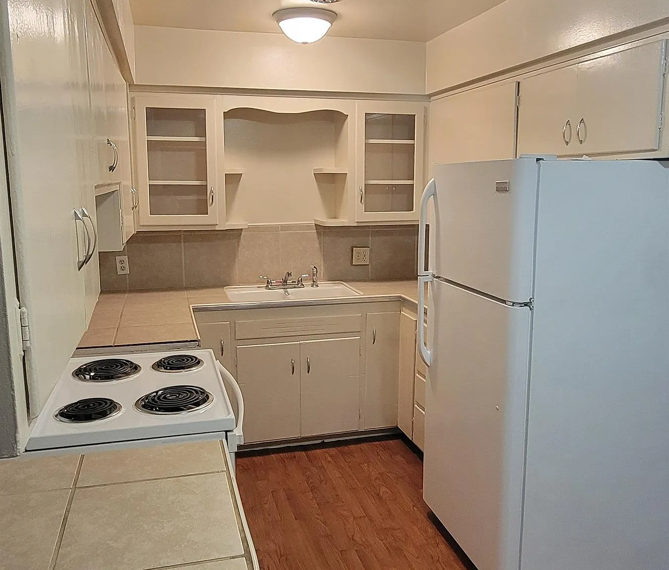 534 North 5th Avenue — Photo 1
