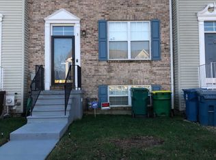 3 Versailles Ct, Newark, DE 19702