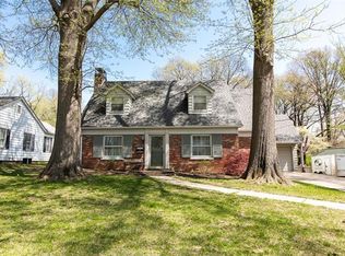 17 Cambridge Dr, Belleville, IL 62226