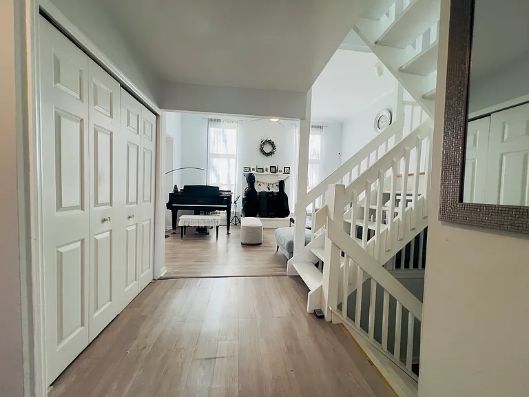 8 Knox Ct — Photo 9