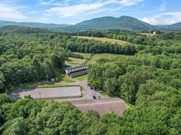 99 Purdys Lane, New Windsor, NY 12553