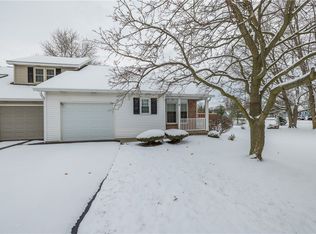 6 Dutch Valley, Rochester, NY 14624