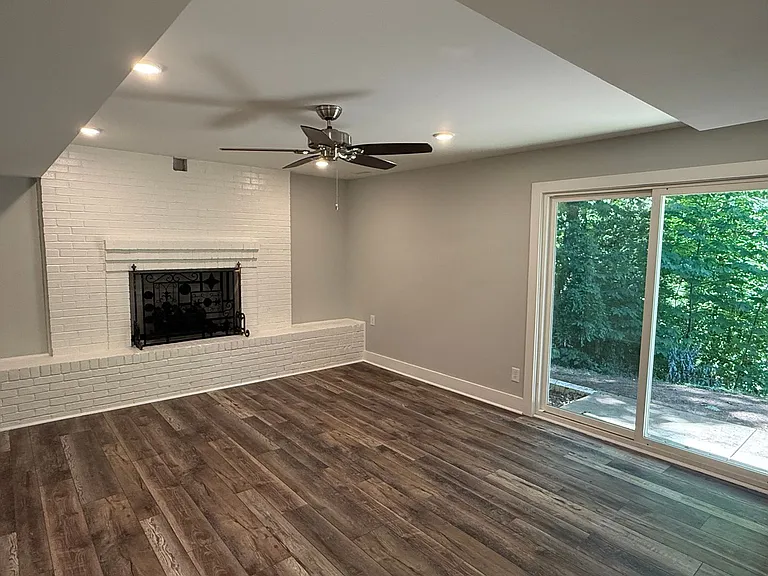 200 Sherwood Dr — Photo 20