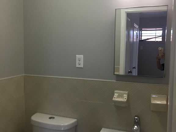 4th image of 240 Bay 13th St #2