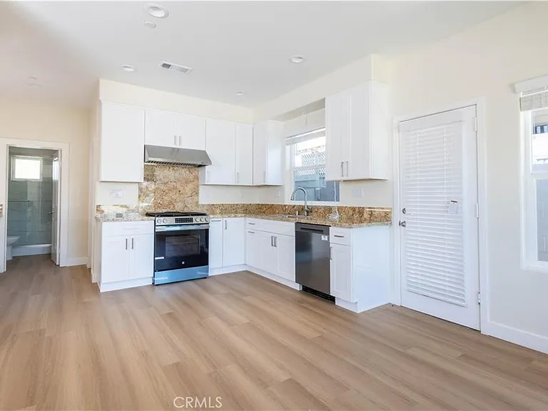 1042 San Juan St — Photo 12