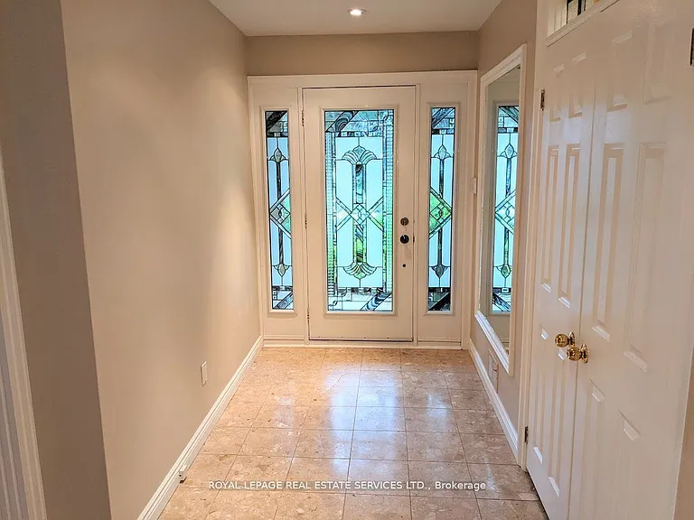 1602 Lincolnshire Blvd — Photo 6