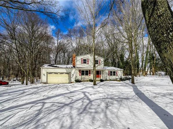 7301 Braucher St NW, North Canton, OH 44720