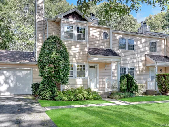 32 Huntington, Yaphank, NY 11980