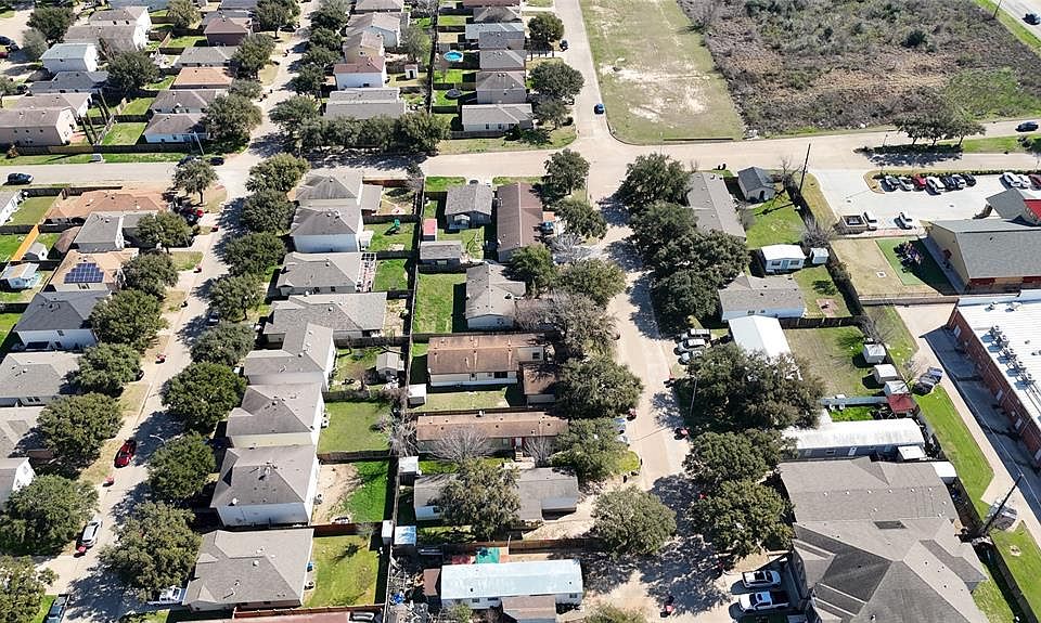 1st image of 20218 Mountaindale Drive