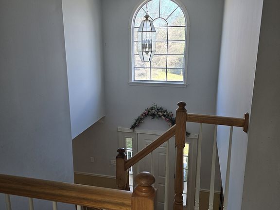 2nd image of 30 Commodore Hull Drive