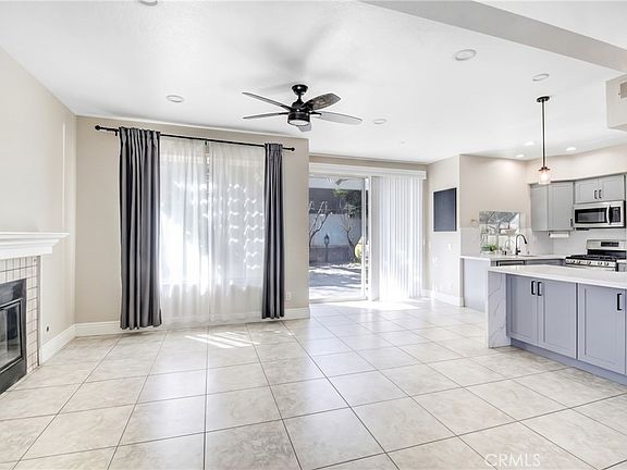 4th image of 18 Rosette Ln