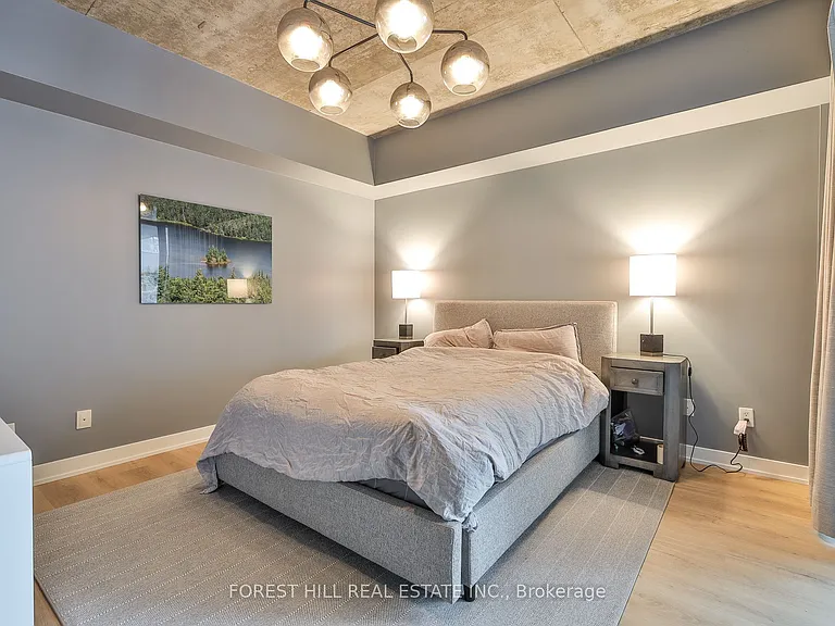95 Bathurst St #522 — Photo 7