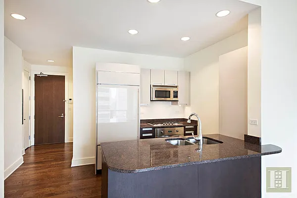 Rented by Halstead Real Estate | media 10