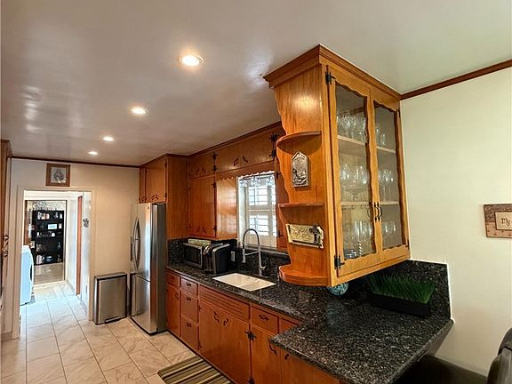 4th image of 12268 Samoline Ave