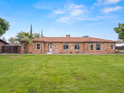4933 E Tulare St, Fresno, CA, 93727