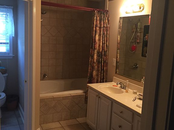 3rd image of 297 Drew Ln