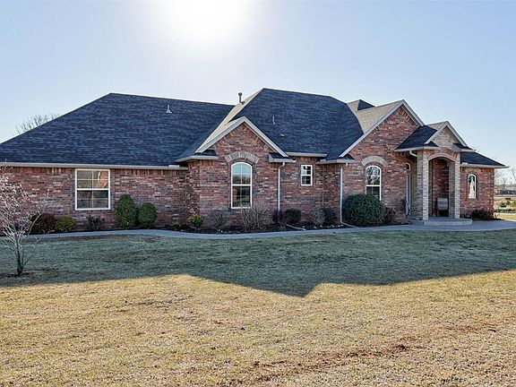 3rd image of 210 N Grisby Rd