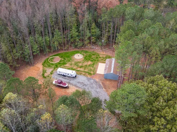 1620 Lake Shore Dr, Jasper, AL 35504