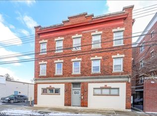 29 Central Ave APT 1R, Madison, NJ 07940