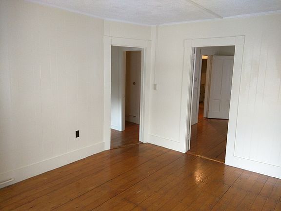 Common room back at hallway, bedroom