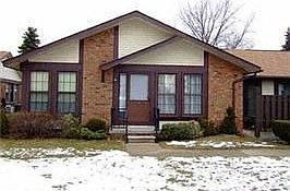 1st image of 40447 Newport Dr