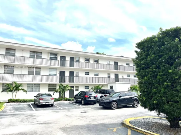 14195 SW 87th St #B213, Miami, FL 33183