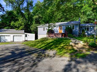 138 Wagmans Ridge Rd, Saratoga Springs, NY 12866