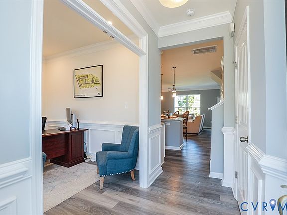 4th image of 8398 Scott Pl