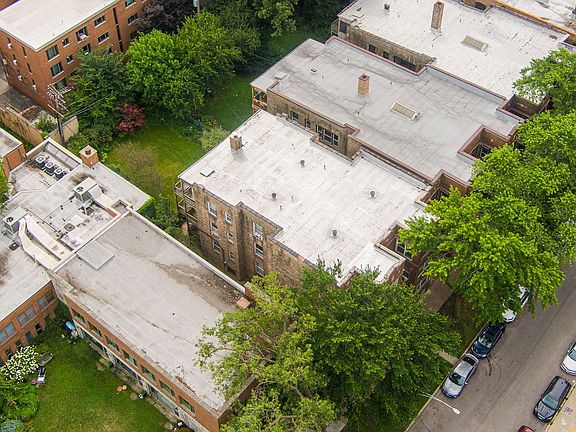 3rd image of 5515 S University Ave #302