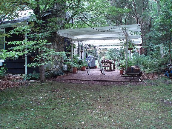 Outdoor patio & kitchen