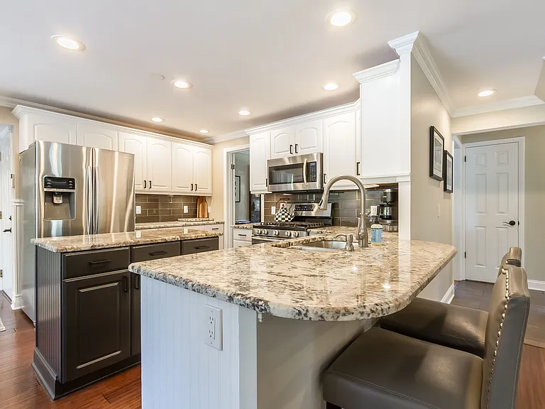20 Rensselaer Dr — Photo 3