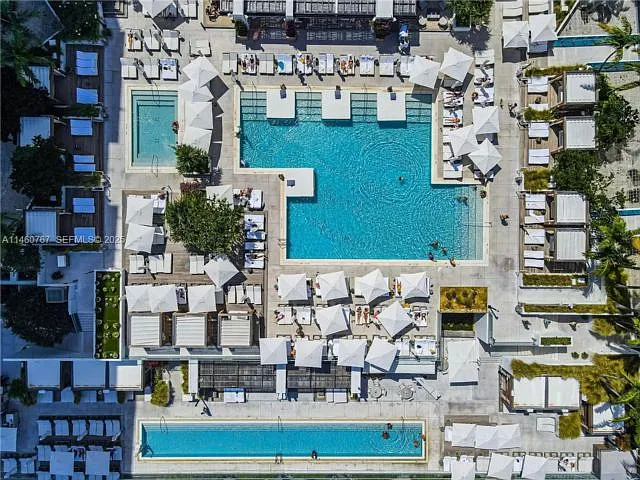 2301 Collins Ave #1121 — Photo 7
