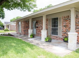 901 S Kaufman Dr, Deer Park, TX 77536