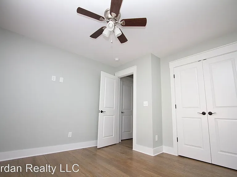 132 Romney St #A — Photo 13