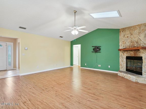 5th image of 664 ALEIDA Drive