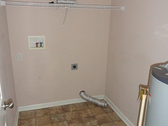 4th image of 115 Boardwalk Way