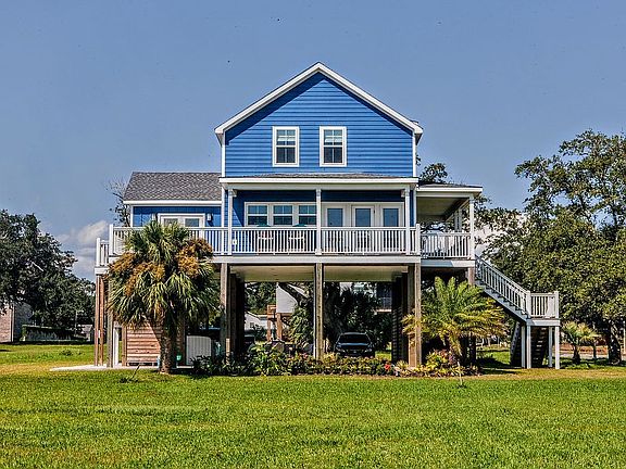 Facing South, Gulf View
