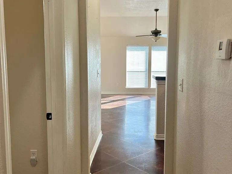 330 Jade Ln — Photo 3