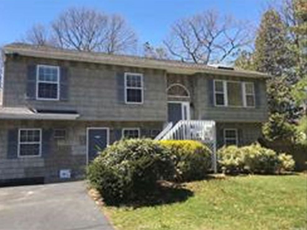 1014 Hawkins Ave, Lake Grove, NY 11755 Zillow