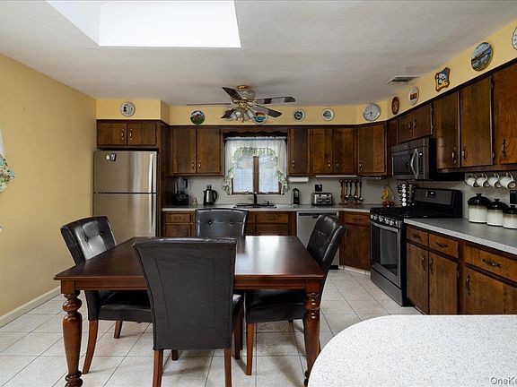 5th image of 8 Doradell Drive