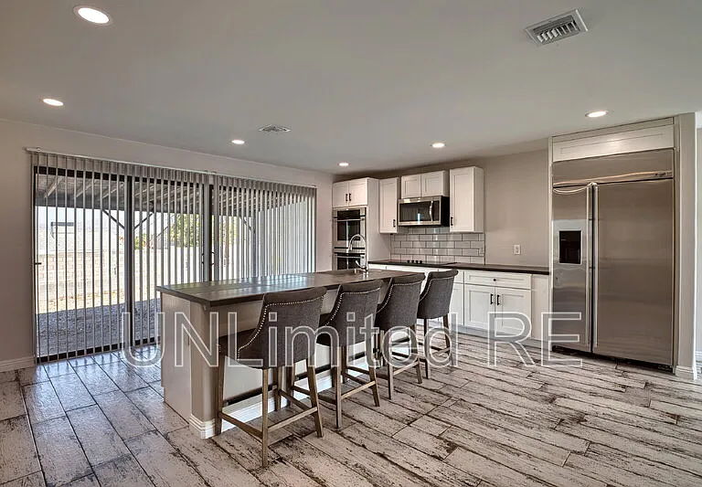 1435 Beefeater Dr — Photo 22